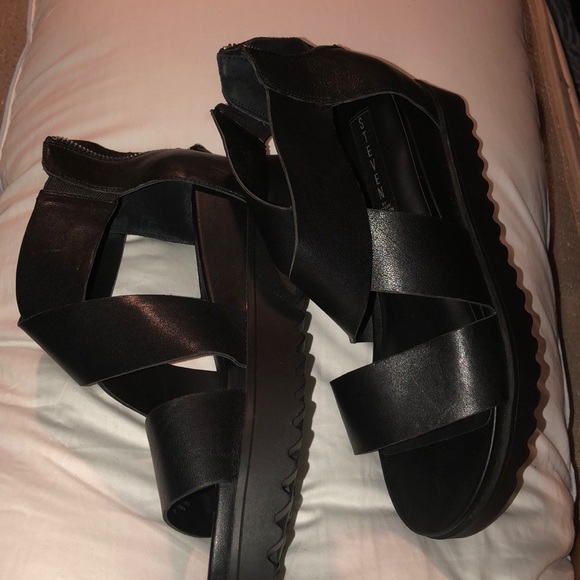 Shoes - Picture 2 of 4